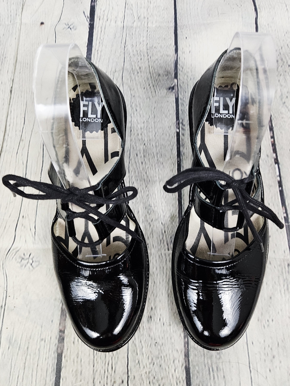FLY LONDON | Yett patent leather lace-up wedge heel shoes - Picture 4 of 13